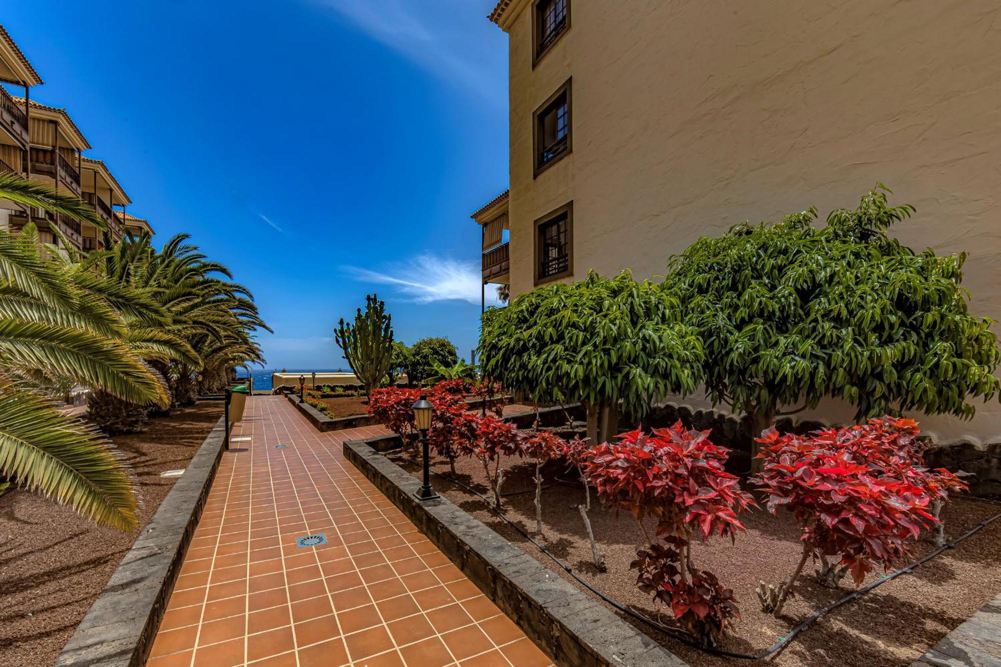 Atlantis 3 One Bedroom, Sea Front, In Complex With Pool Costa Del Silencio Exterior foto